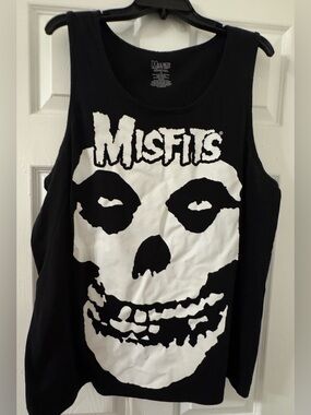 Men's Black Graphic Tank Top with White Skull Print